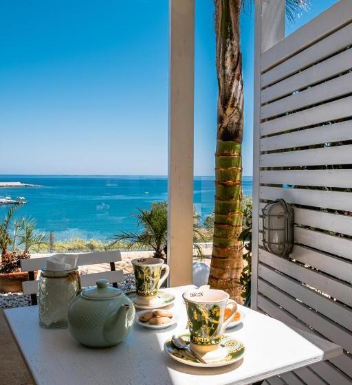 수피리어 룸 바다 전망, A Tonnara