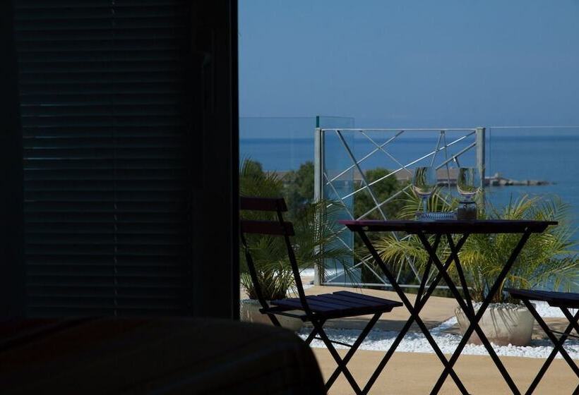 수피리어 룸 바다 전망, A Tonnara