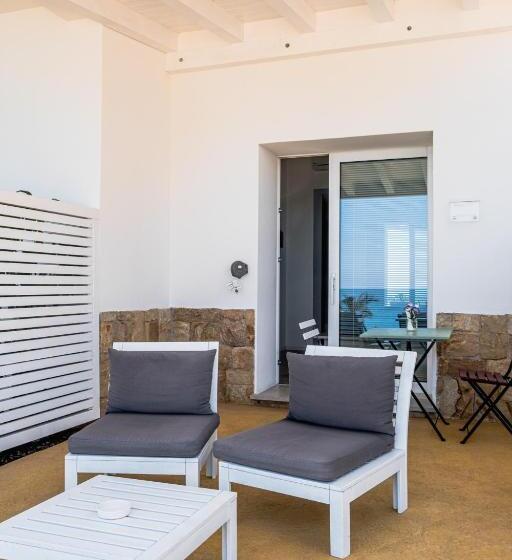 수피리어 룸 바다 전망, A Tonnara