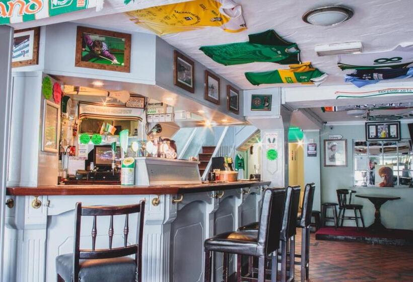 חדר סטנדרט חדר אמבטיה משותף, Cú Chulainns Accommodation