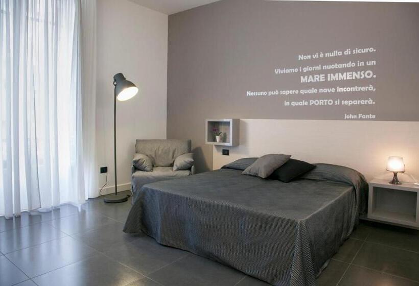 Трехместный Номер Стандарт с Балконом, Nostos Rooms & Apartments