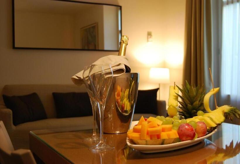 2 Bedroom Apartment With Garden, Ceccarini Suite