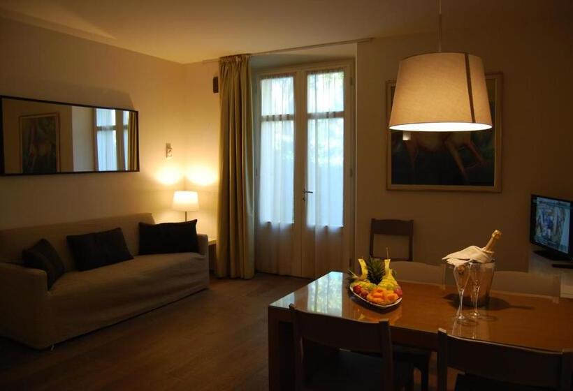 2 Bedroom Apartment With Garden, Ceccarini Suite