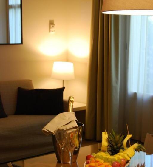 Apartamento 2 Quartos com Jardim, Ceccarini Suite