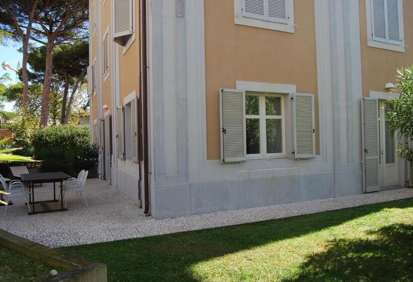 Apartamento 2 Quartos com Jardim, Ceccarini Suite