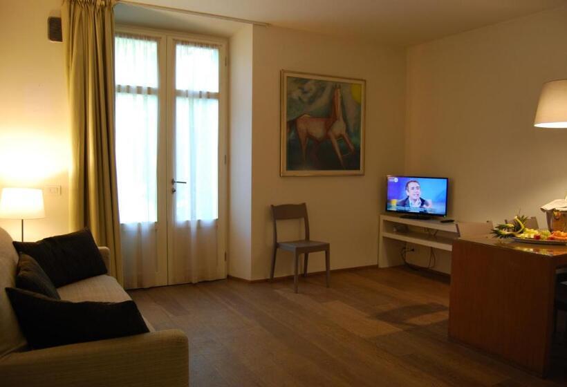 2 Bedroom Apartment With Garden, Ceccarini Suite
