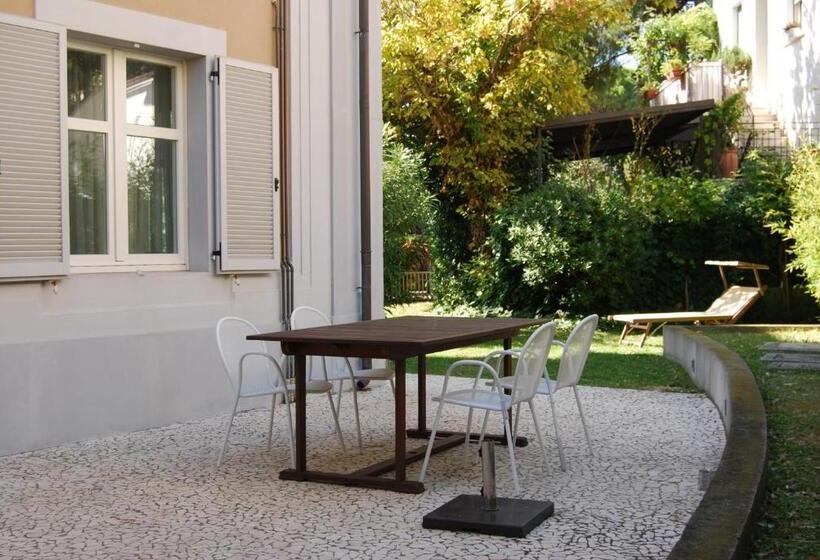 2 Bedroom Apartment With Garden, Ceccarini Suite