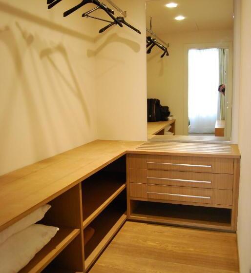 2 Bedroom Apartment With Garden, Ceccarini Suite