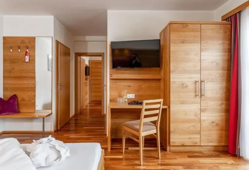 Standard-huone Parveke, Felsners Hotel & Restaurant