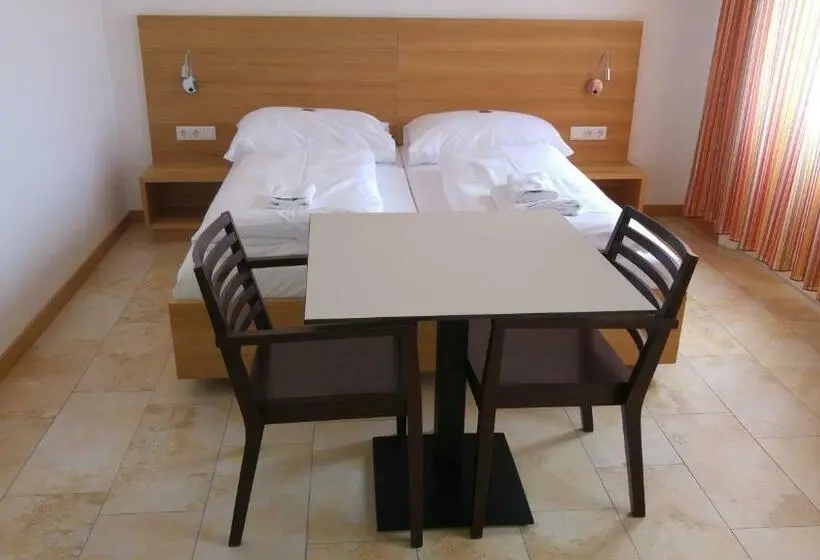 Quarto standard, Aton