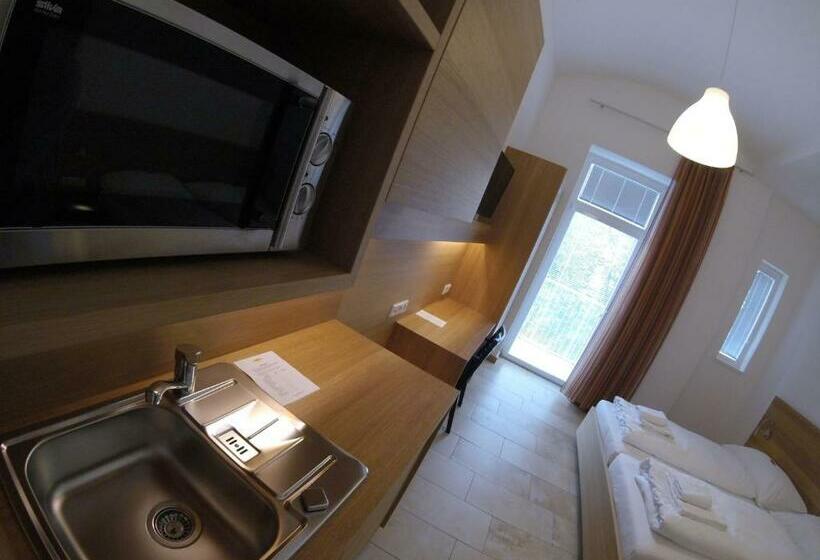 스탠다드 룸, Aton