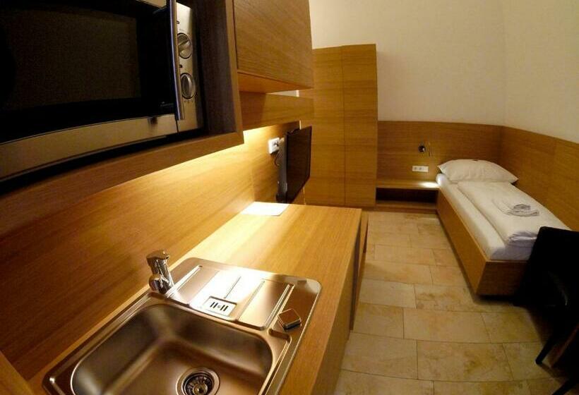 발코니 스탠다드 싱글 룸, Aton