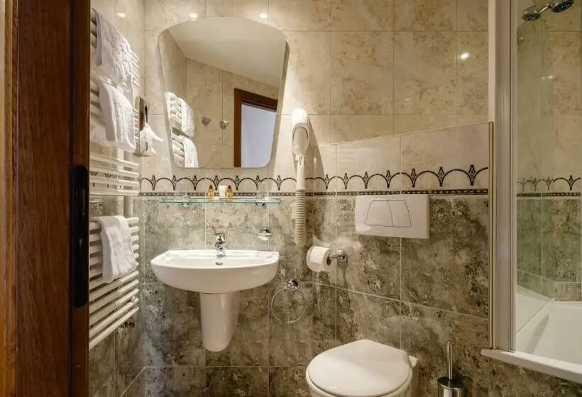 スーペリアールーム, Auberge D'alle