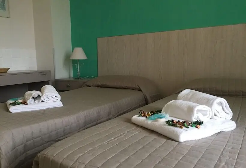 Standard Neljän Hengen Huone, Castelsardo Domus Beach