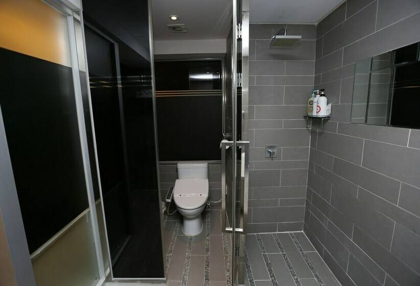 חדר סטנדרט, Opera 21