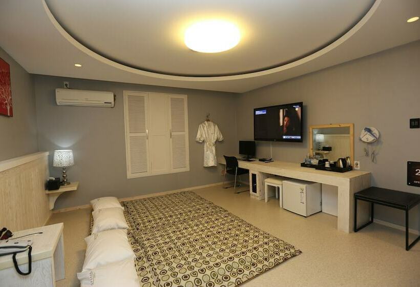 חדר סטנדרט, Opera 21