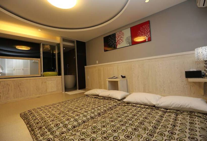 חדר סטנדרט, Opera 21