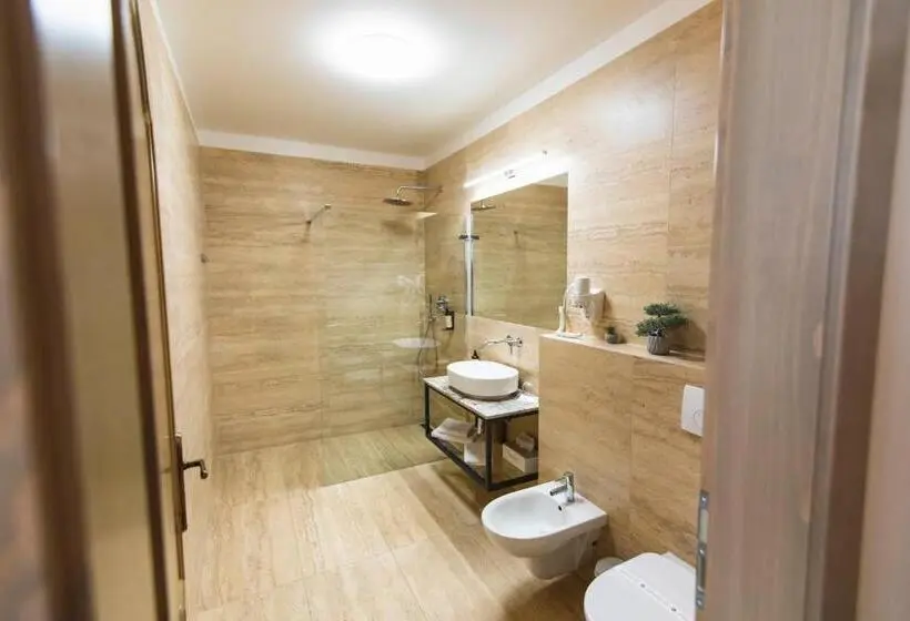 Superior Yhden Hengen Huone, Wellness Hotel Pivovar Monopol