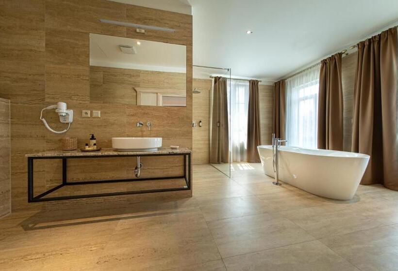 Президентский Люкс, Wellness Hotel Pivovar Monopol