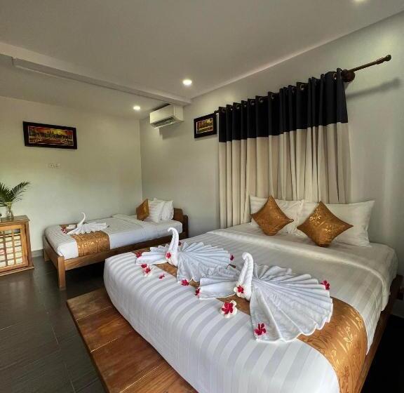غرفة عائلية, The Moon Kampot Boutique