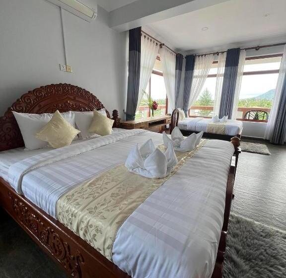 غرفة سوبيريور مطلّة علي الحديقة, The Moon Kampot Boutique