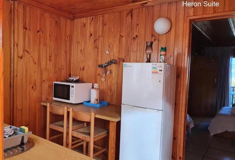 스탠다드 트리플 룸, Lakeside Knysna Accomodation