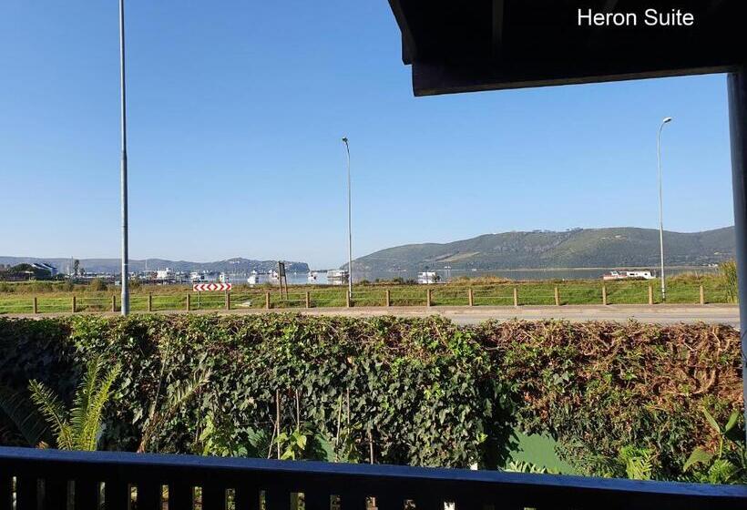 스탠다드 트리플 룸, Lakeside Knysna Accomodation