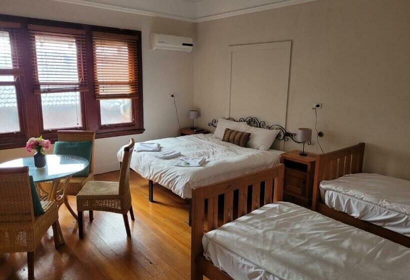 اتاق خانوادگی, Burwood Bed And Breakfast