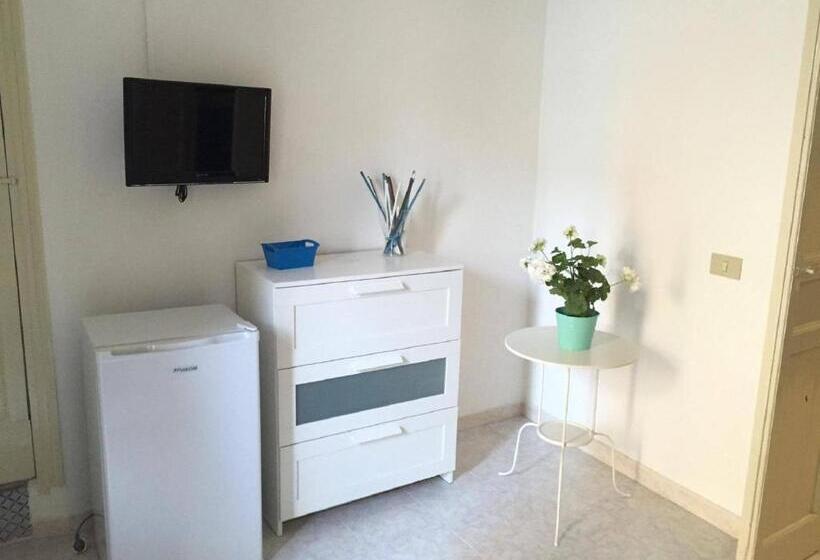 اتاق استاندارد چهارنفره با بالکن, Affittacamere Le Scale