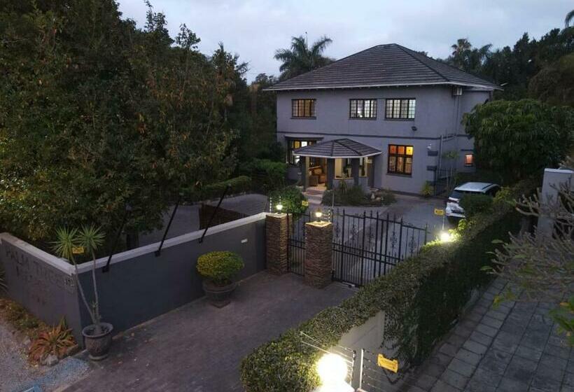 标准间, Palm Tree Manor