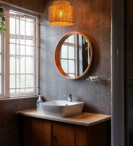 标准间, Palm Tree Manor