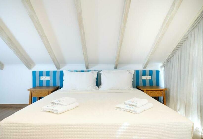 ファミリーステューディオ, Studios Nautilus Iii