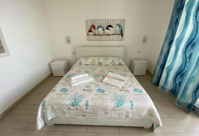 带1个卧室的带阳台的公寓, Residenza Miramare