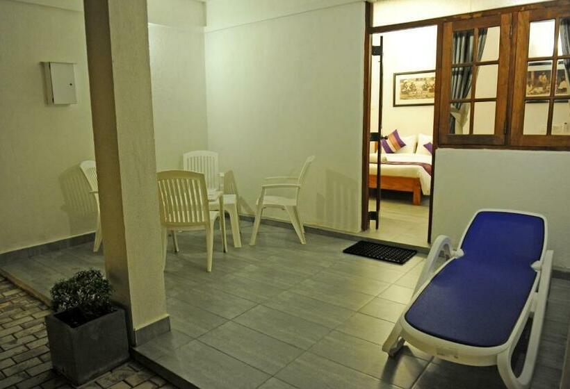 ファミリールーム, The Villa In Lavinia