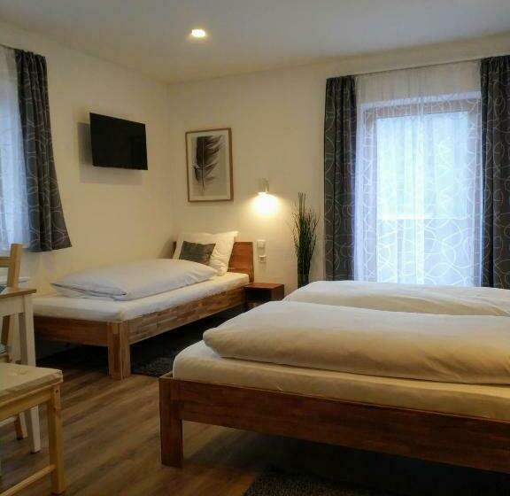 标准三人间, Gästehaus Moser