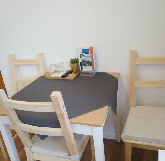 标准三人间, Gästehaus Moser