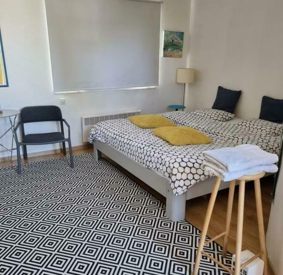 Стандартный Номер Кровать Кинг, Art Hill