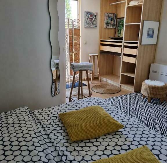 Стандартный Номер Кровать Кинг, Art Hill