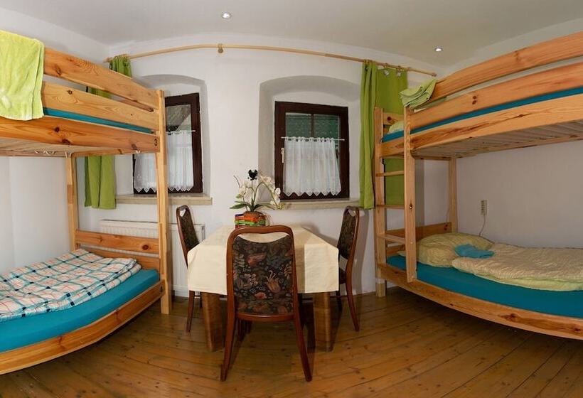 Кровать в Общей Комнате, Hostel Bad Goisern
