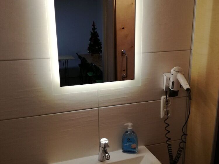 Кровать в Общей Комнате, Hostel Bad Goisern