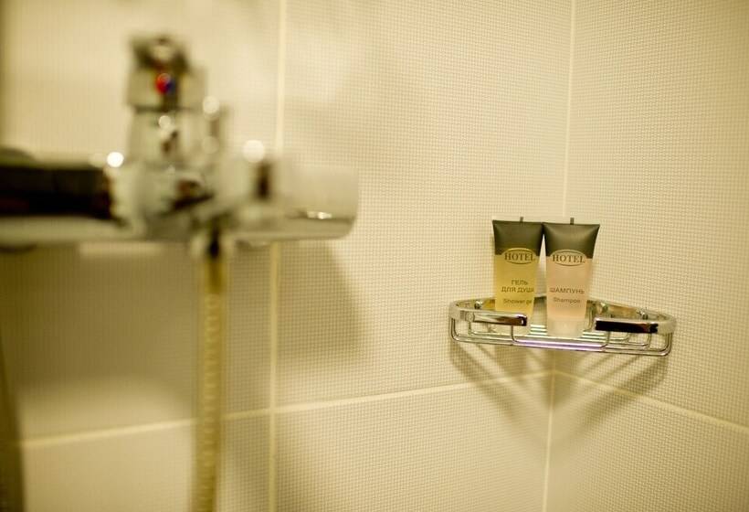 غرفة قياسية, Arena