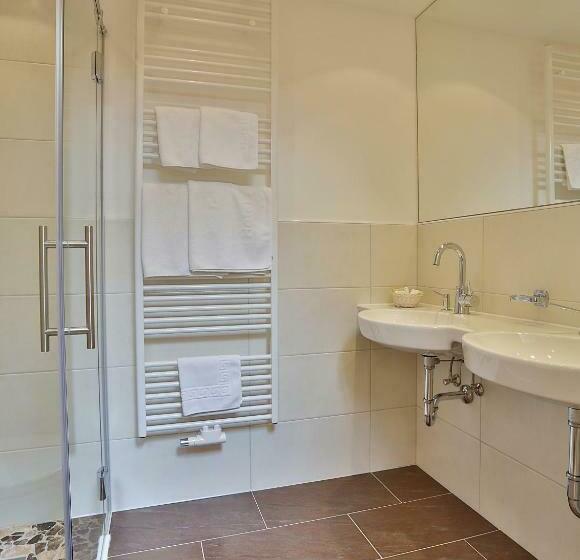 스탠다드 룸, Astoria