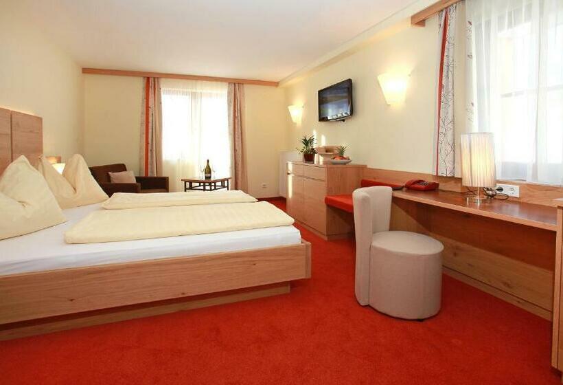 غرفة قياسية مزوَّدة بشُرفة, Bachschmied