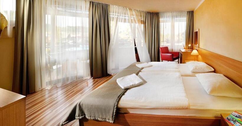 스위트, Bešeňová