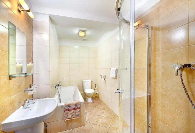 스위트, Bešeňová