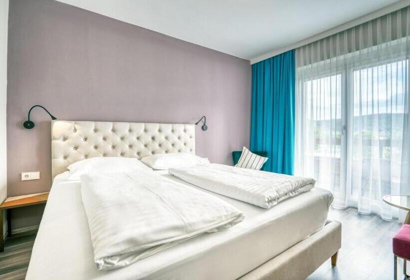 标准间带阳台, Eden Park