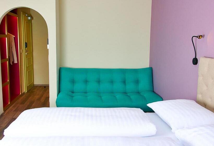 带阳台的高级房间, Eden Park