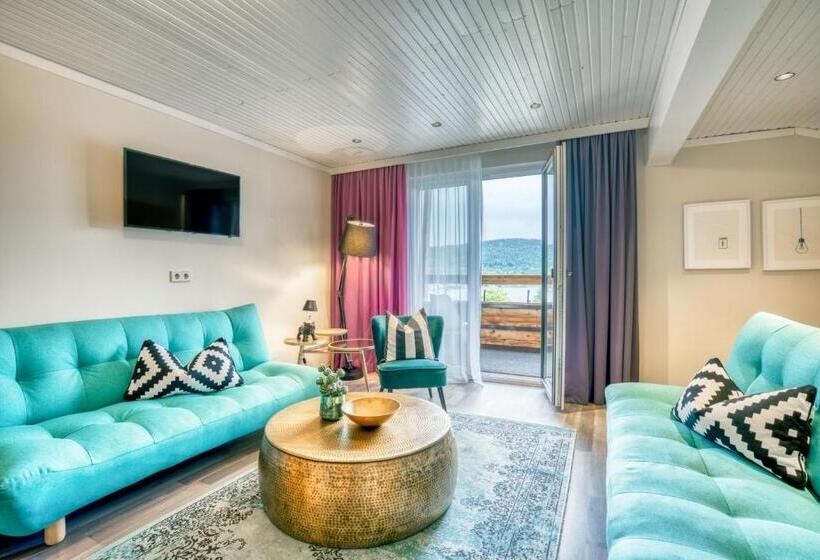 豪华湖景房, Eden Park