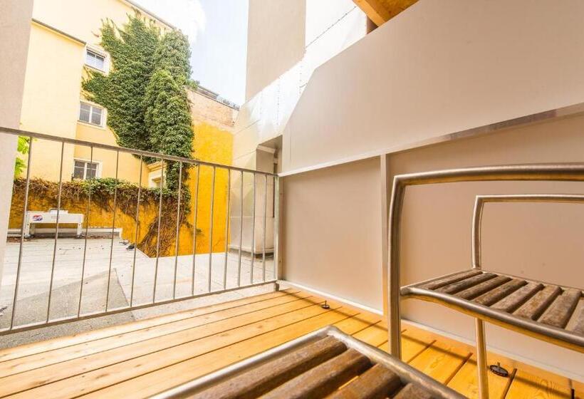 Comfort room with balcony, Göttfried   Essen Trinken Schlafen