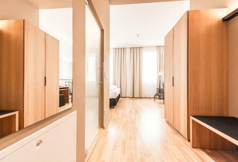 اتاق کلاسیک, Göttfried   Essen Trinken Schlafen